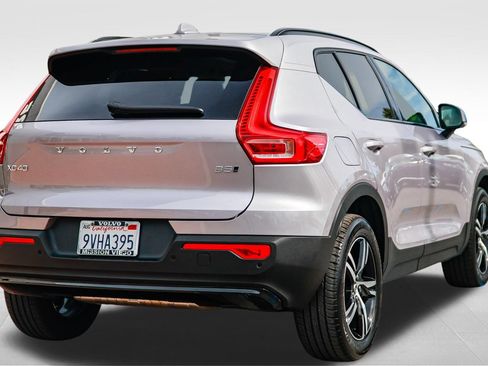 Certified 2026 Volvo XC40 B5 Core w/ Climate Package AWD/4WD image 8