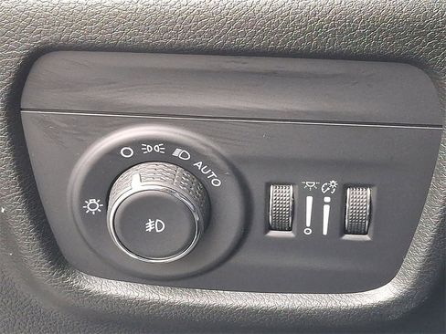 Used 2021 Jeep Grand Cherokee L Limited image 26