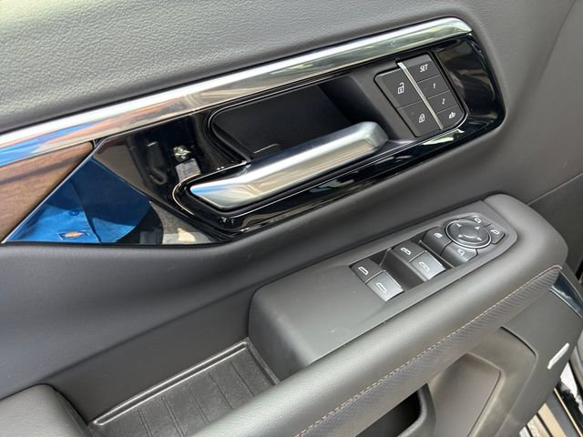 New 2026 Chevrolet Tahoe High Country AWD/4WD image 12