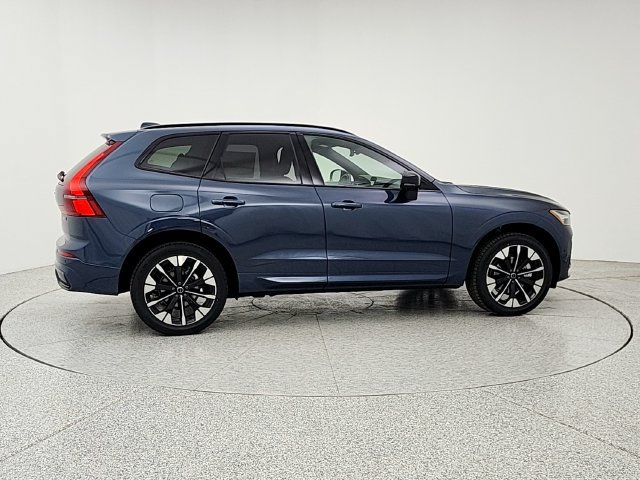 New 2026 Volvo XC60 B5 Plus w/ Climate Package AWD/4WD image 4