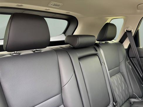 New 2026 Nissan Rogue Platinum w/ Platinum Premium Package AWD/4WD image 9