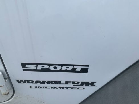 Used 2018 Jeep Wrangler Unlimited Sport S image 7