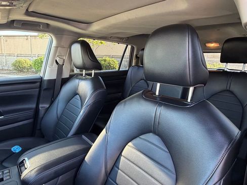 Used 2023 Toyota Highlander XLE w/ Protection Package #3 (TMS) AWD/4WD image 20