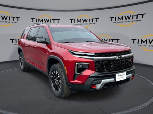 Used 2024 Chevrolet Traverse Z71 w/ Enhanced Driving Package image 1