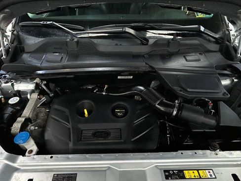 Used 2016 Land Rover Discovery Sport SE image 22