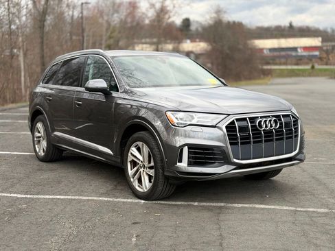 Used 2022 Audi Q7 3.0T Premium Plus w/ Premium Plus Package AWD/4WD image 9