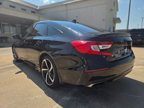 Used 2018 Honda Accord Sport image 7