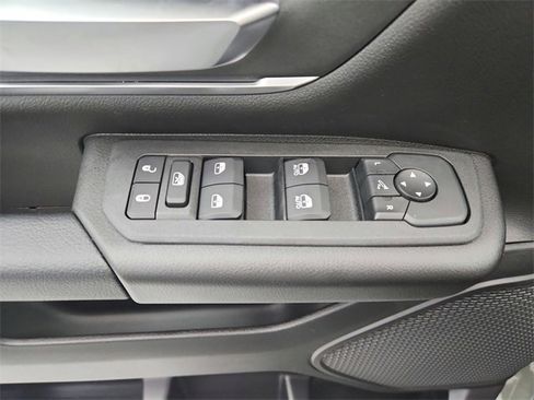 New 2026 RAM 1500 4x4 Crew Cab image 30