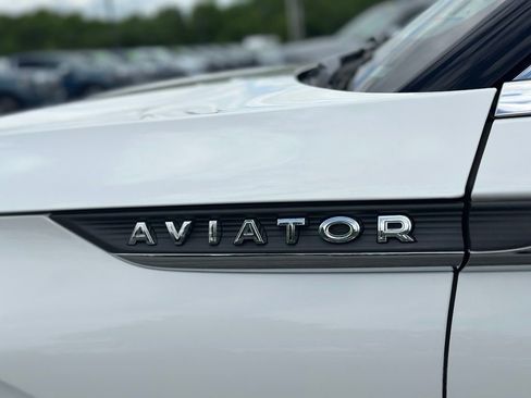 Used 2021 Lincoln Aviator Reserve w/ Elements Package Plus AWD/4WD image 40