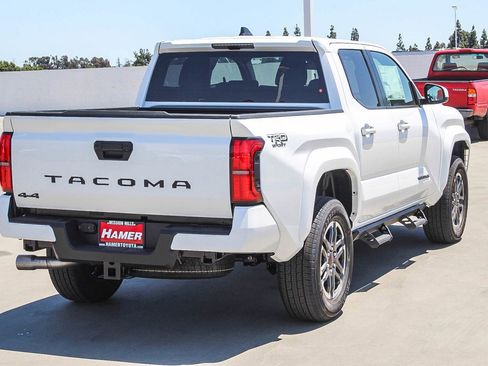 New 2025 Toyota Tacoma TRD Sport image 7