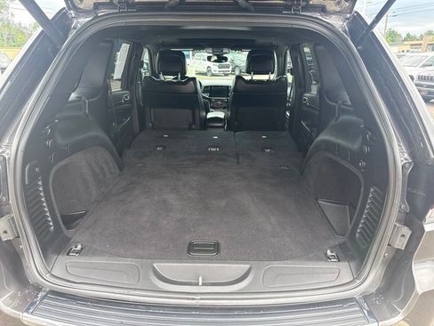 Used 2020 Jeep Grand Cherokee Limited AWD/4WD image 18