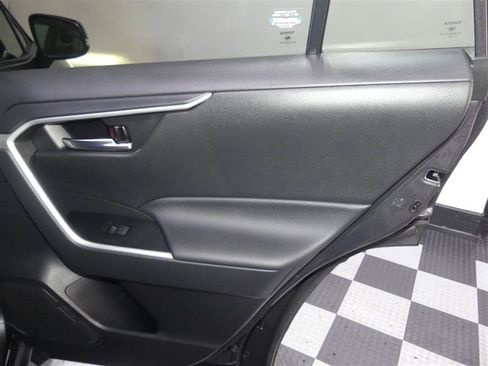 Used 2021 Toyota RAV4 XLE w/ Convenience Package AWD/4WD image 26