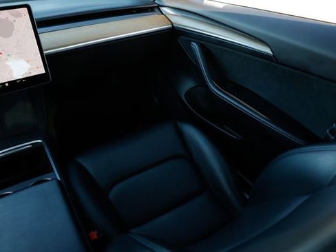 Used 2022 Tesla Model 3 Standard Range image 27