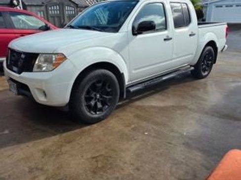 Used 2019 Nissan Frontier SV w/ Value Truck Package RWD image 4
