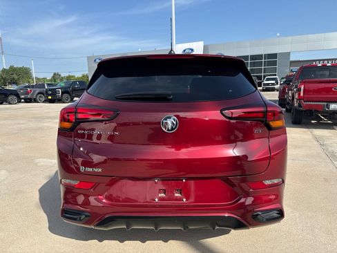 Used 2022 Buick Encore GX Select w/ Sport Touring Package FWD image 4