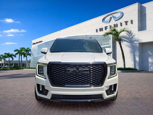 Used 2023 GMC Yukon Denali w/ Advanced Technology Package AWD/4WD image 2