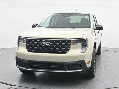 New 2025 Ford Maverick XLT w/ Equipment Group 302A AWD/4WD image 2