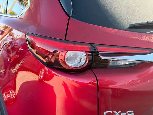 Used 2021 MAZDA CX-9 Signature image 10