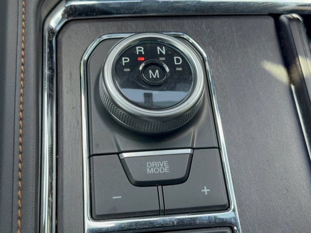 Used 2024 Ford Expedition Platinum RWD image 25
