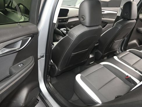 Used 2024 Buick Envision Sport Touring AWD/4WD image 12
