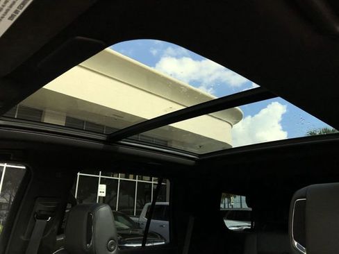 Certified 2021 Cadillac Escalade Premium Luxury image 28