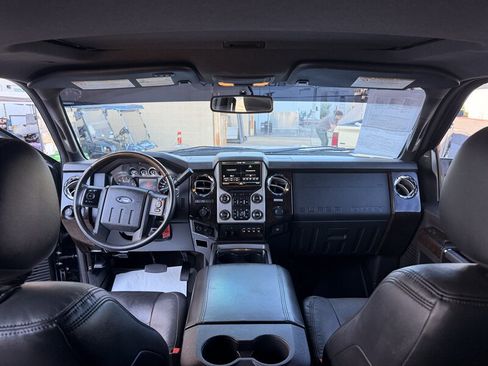 Used 2015 Ford F250 Platinum w/ FX4 Off-Road Package image 19