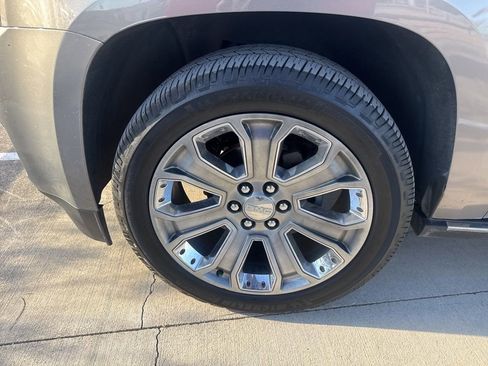 Used 2019 GMC Yukon XL Denali w/ Denali Ultimate Package image 8