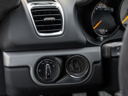 Used 2016 Porsche Cayman GT4 image 17