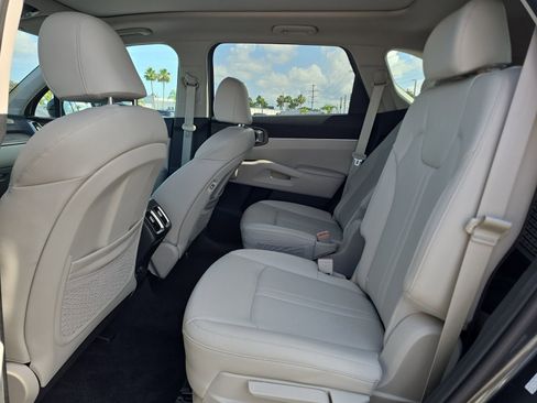 Used 2023 Kia Sorento EX w/ Panoramic Sunroof Package FWD image 13