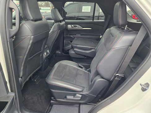 Certified 2025 Ford Explorer ST image 18