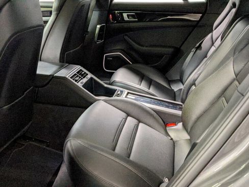 Used 2017 Porsche Panamera 4S w/ Premium Package Plus image 28