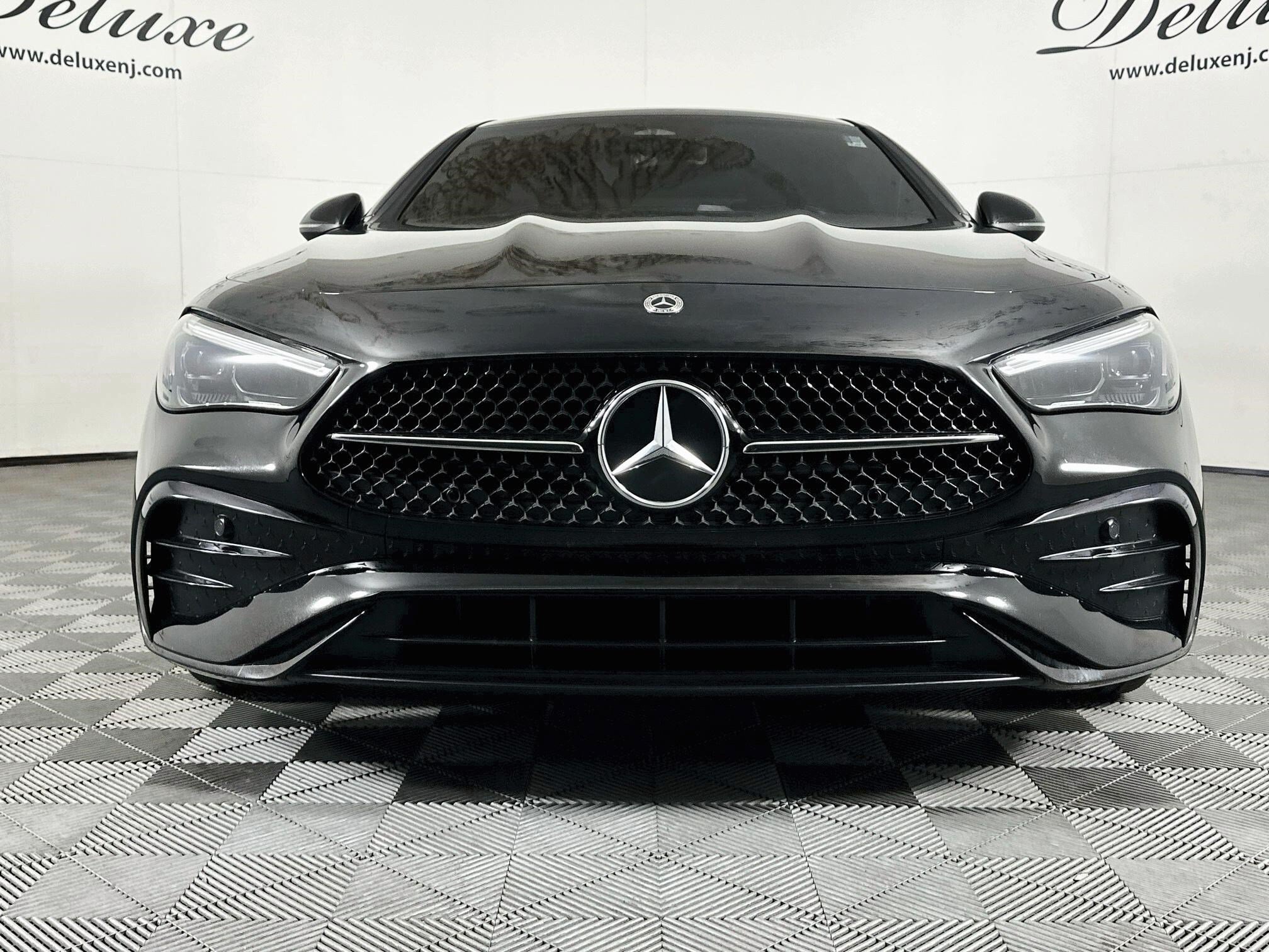 Used 2024 Mercedes-Benz CLE 300 4MATIC Coupe image 2