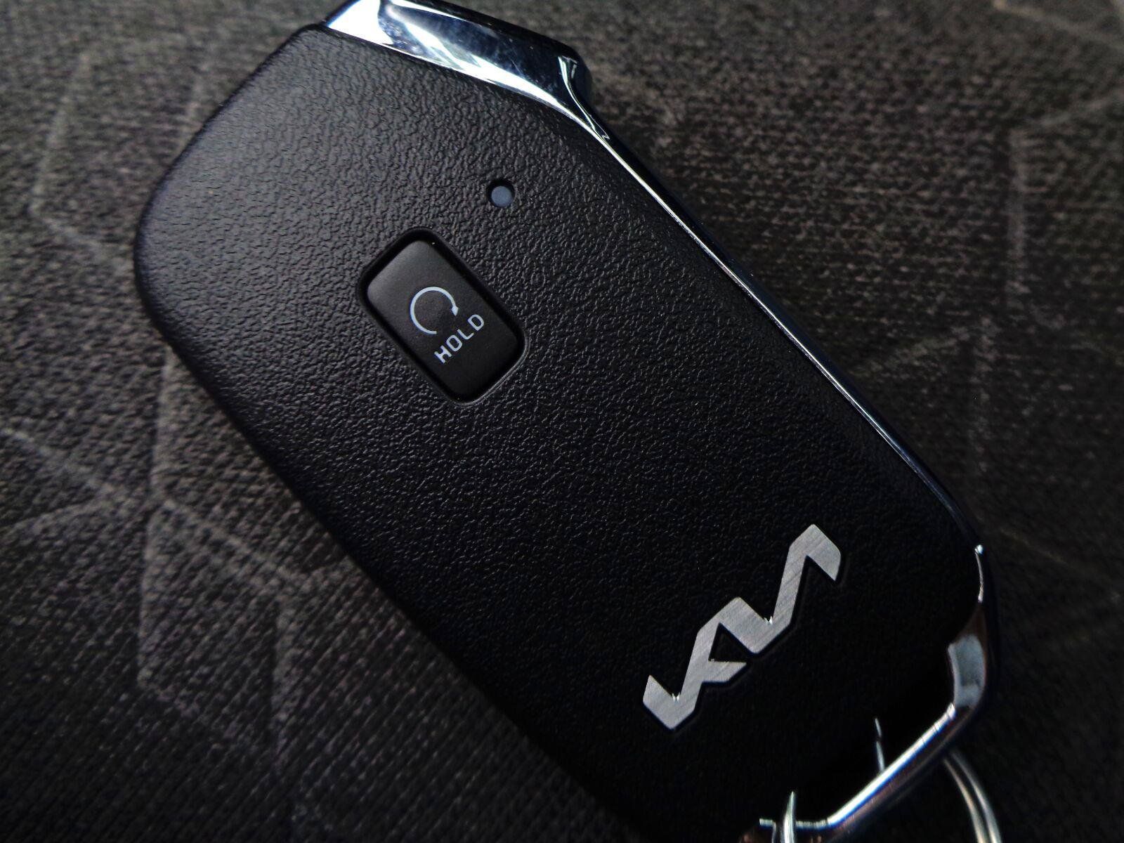 Used 2025 Kia Seltos S AWD/4WD image 16