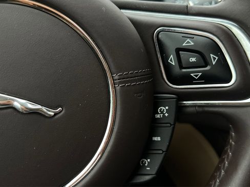 Used 2013 Jaguar XJ L Portfolio AWD/4WD image 18