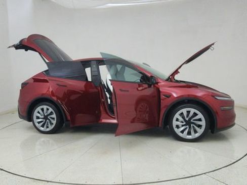 Used 2026 Tesla Model Y AWD image 70