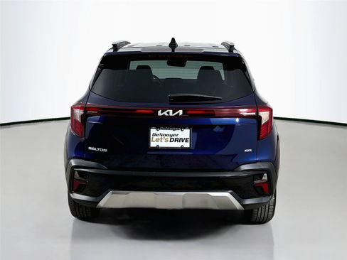 Used 2024 Kia Seltos EX AWD/4WD image 9