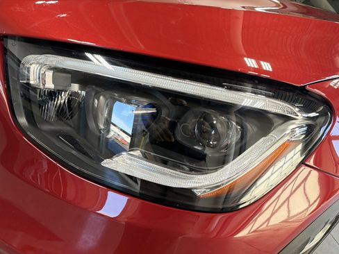 Used 2022 Mercedes-Benz GLC 300 4MATIC image 10