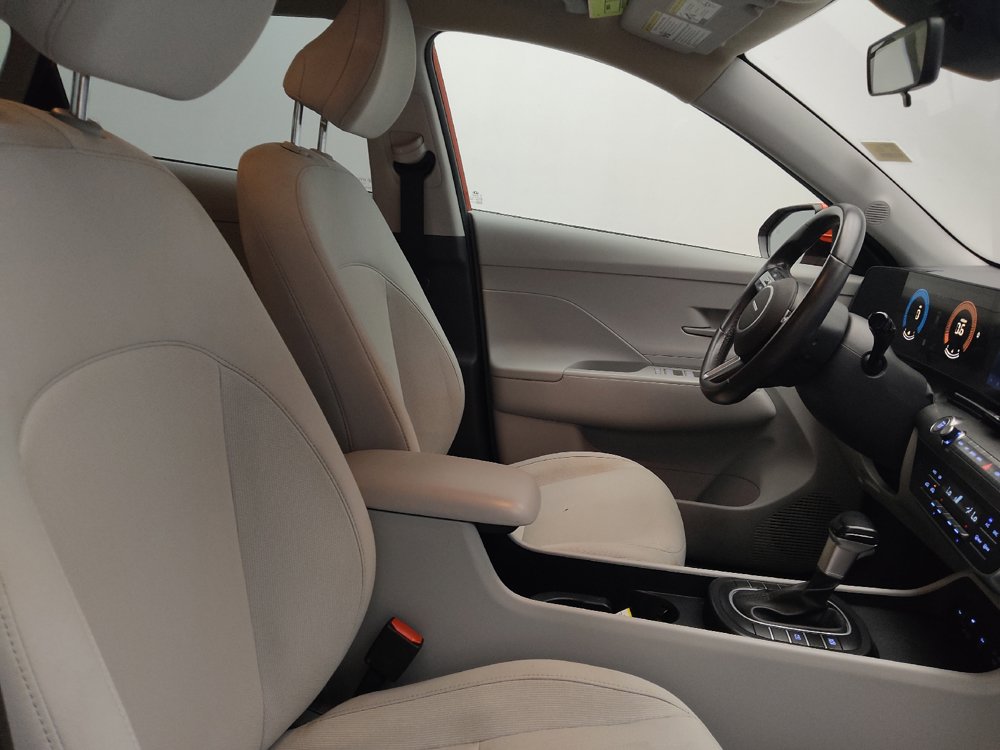 Used 2025 Hyundai Kona SEL FWD image 21