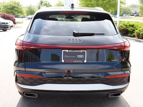 Used 2025 Audi Q5 Premium Plus w/ Premium Plus AWD/4WD image 4