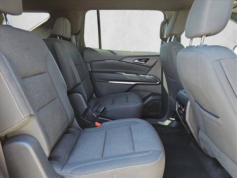 Used 2024 Chevrolet Traverse LT FWD image 19