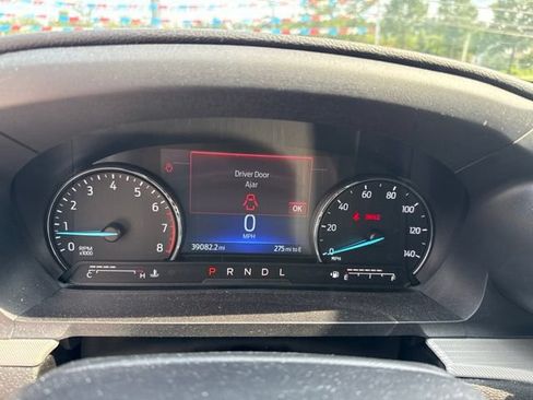 Used 2023 Ford Explorer XLT w/ Equipment Group 202A AWD/4WD image 5