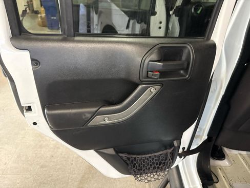 Used 2017 Jeep Wrangler Unlimited Sport w/ Quick Order Package 24S AWD/4WD image 34