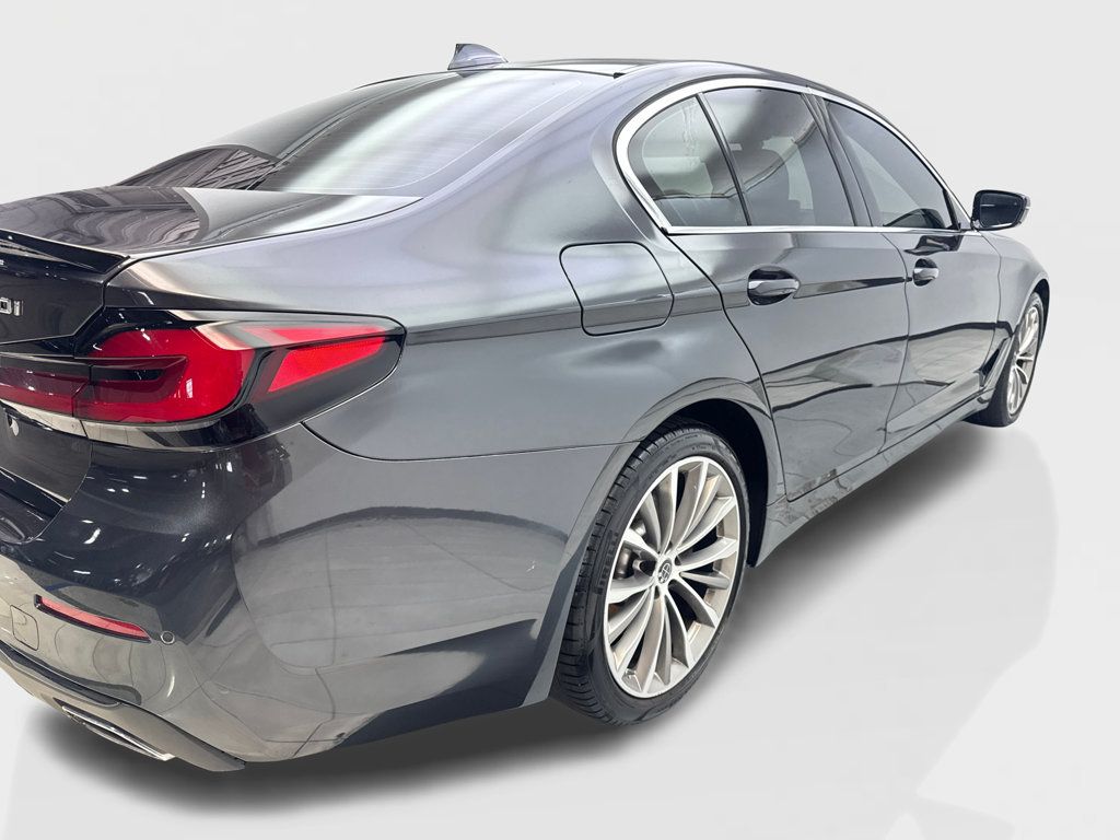 Used 2022 BMW 540i w/ Executive Package RWD image 14