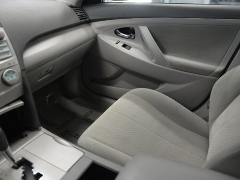 Used 2007 Toyota Camry LE image 26
