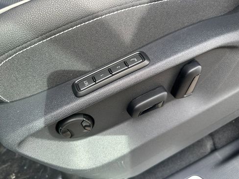 New 2026 Volkswagen Atlas Cross Sport SEL Premium R-Line image 4