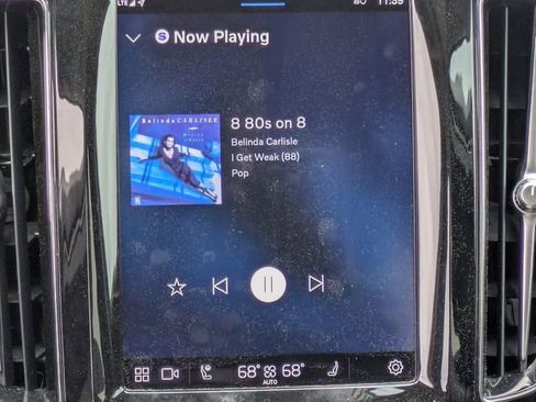 Used 2024 Volvo XC60 B5 Plus image 23