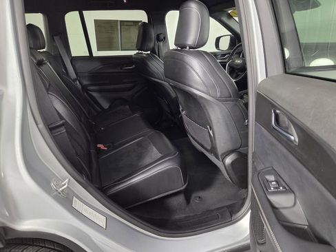 Certified 2024 Jeep Grand Cherokee Altitude image 30