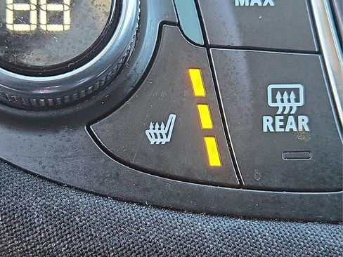 Used 2024 Chevrolet Malibu LT image 25