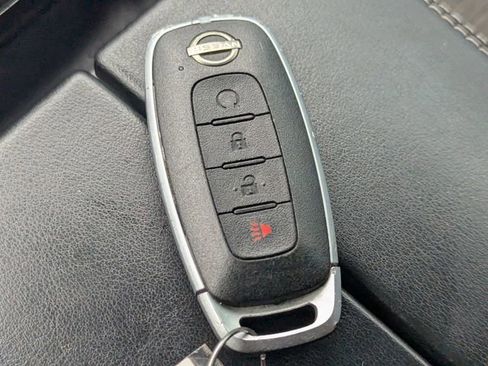 Used 2023 Nissan Rogue SV image 26