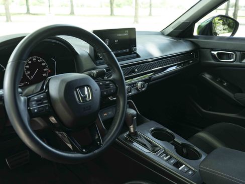 Used 2024 Honda Civic Sport image 16